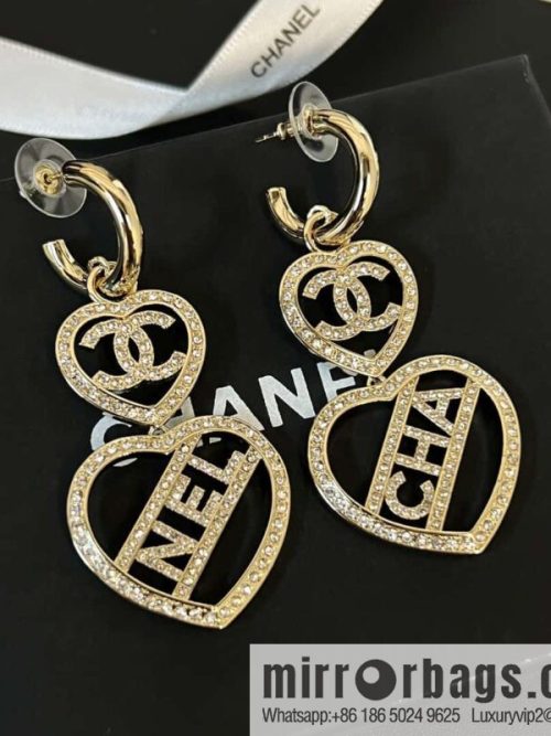 New ☑️ CHANEL Chanel c3 double c peach heart love stud earrings