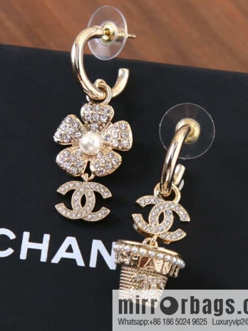 ☀️New ☑️ chanel c3 asymmetrical full diamond double c flower pearl stud earrings ☀️