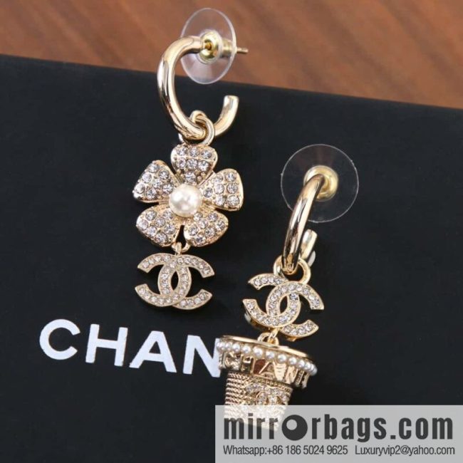 ☀️New ☑️ chanel c3 asymmetrical full diamond double c flower pearl stud earrings ☀️