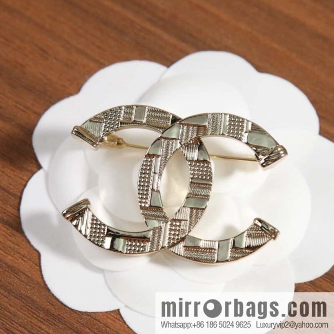☀️New ☑️ Chanel Double C Rhombus Brooch ☀️