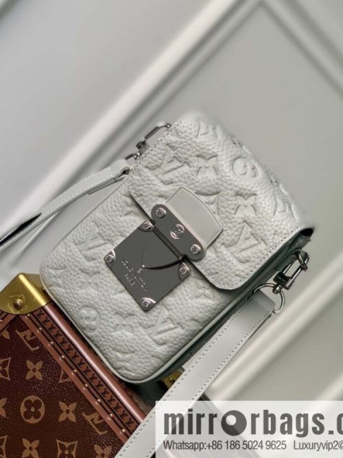 M82568 new S-LOCK VERTICAL mini handbag