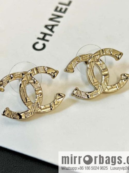 ☀️New ☑️ Chanel C1 double c diamond stud earrings ☀️