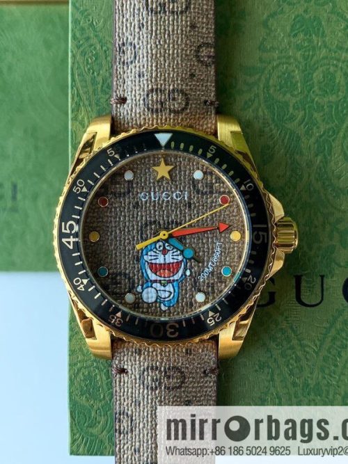 Gucci Gucci Dora A Dream joint limited edition Doraemon × Gucci joint series GucciDive watch