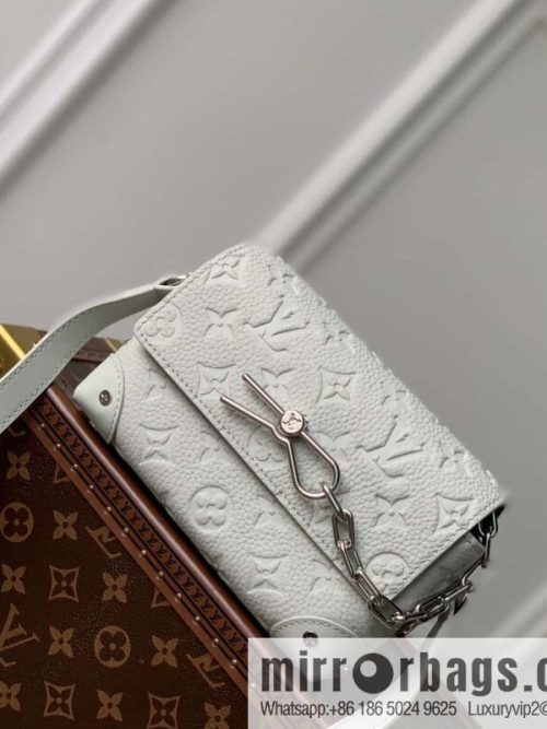 M82571 Steamer mini handbag