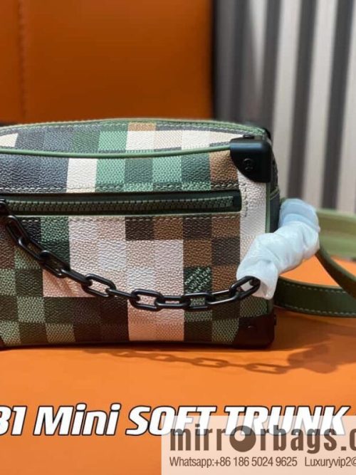 [Original order boutique] M24581 camouflage plaid men\'s bag box bag series Virgil Abloh 2024 early spring Mini SOFT TRUNK chain bag, M44735