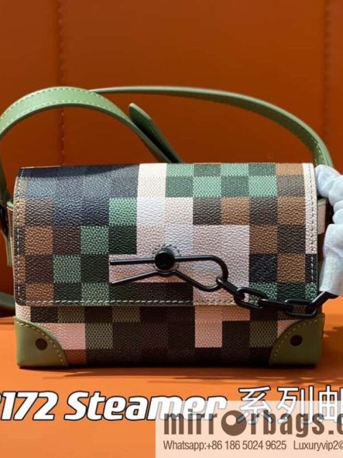 [Original order boutique] M83172 camouflage plaid mailman bag series, the new Steamer series mailman bag M81783 is the New Classics series