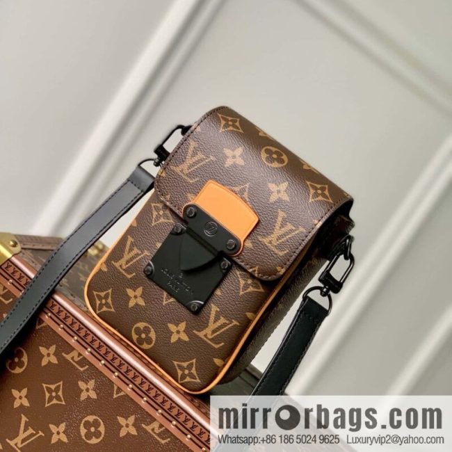 M81522 S-LOCK VERTICAL mini handbag