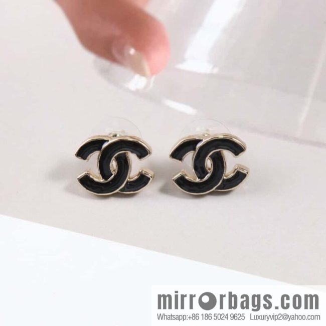 ☀️New ☑️ chanel c1 double c black oil stud earrings ☀️