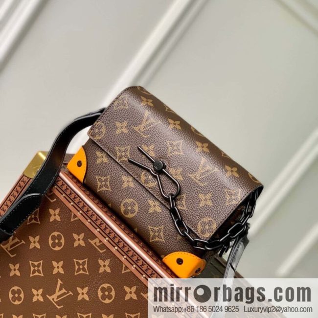 M82534 new STEAMER mini handbag of the season