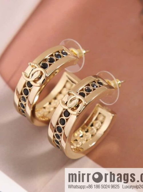 ☀️New ☑️ chanel c1 double c semicircular black diamond stud earrings ☀️