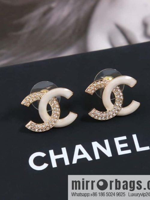 ☀️New ☑️ chanel c1 double c half drill half drop oil stud earrings ☀️