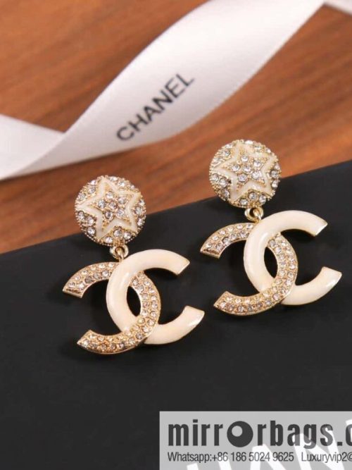 ☀️Chanel c2 double c half drill half drop oil pentagram ⭐ star stud earrings ☀️