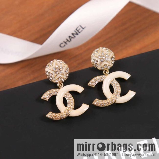 ☀️Chanel c2 double c half drill half drop oil pentagram ⭐ star stud earrings ☀️