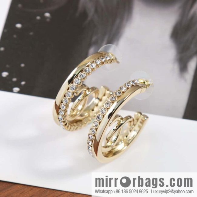 ☀️New ☑️ chanel c1 double c semicircular stud earrings ☀️