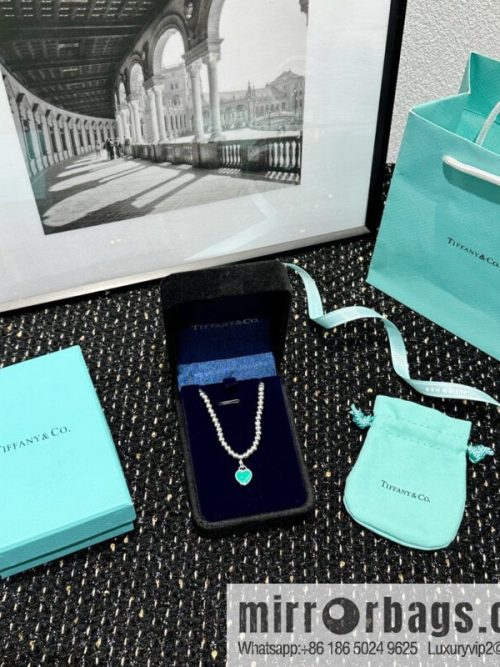 ☀Tiffany & Co. Tiffany Peach Heart Love ❤️ Necklace