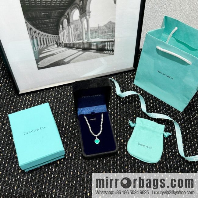 ☀Tiffany & Co. Tiffany Peach Heart Love ❤️ Necklace