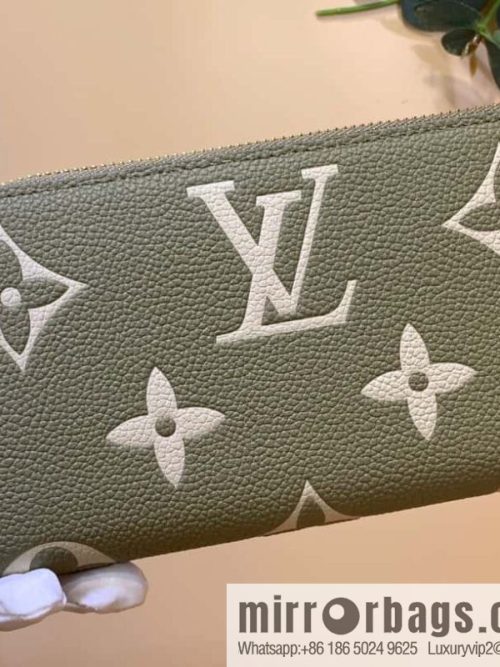 M69794 grass green (silk screen) Zippy zipper wallet
