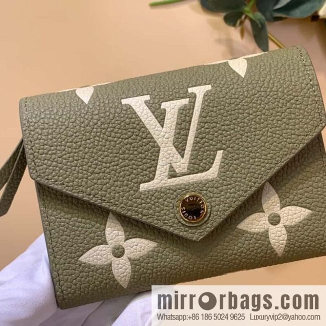 M80086 grass green, silk screen) Victorine wallet