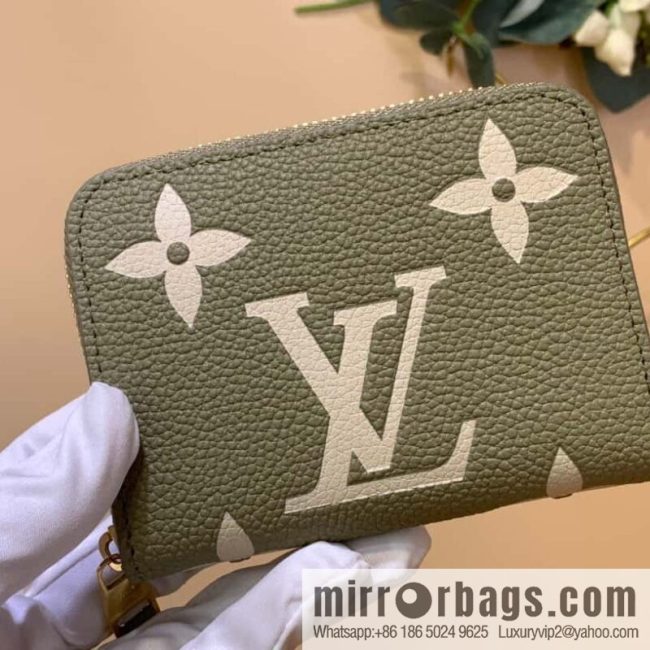 Louis Vuitton LV Zippy coin purse M82448 grass green (silk screen)