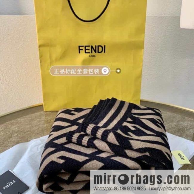 FENDI Fendi FF alphabet wool cape