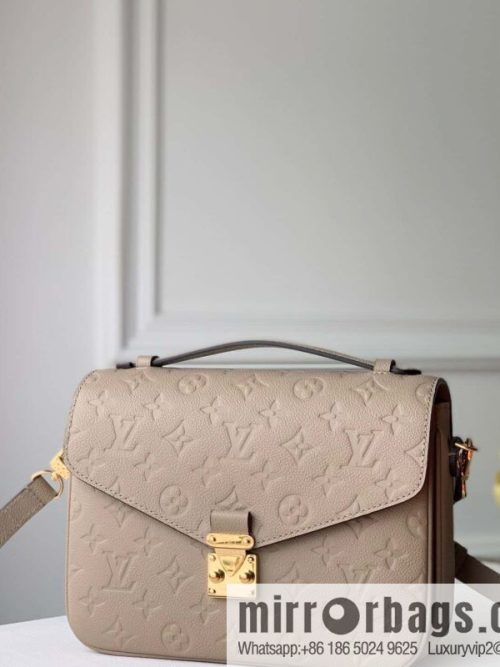 LV M23081 Pochette Métis East West Courier Bag