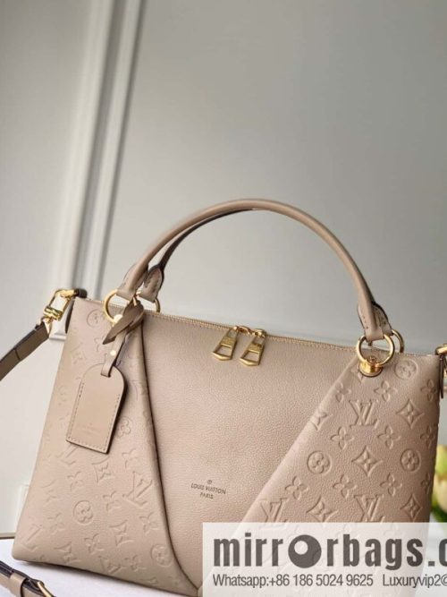 M44422 VTOTE medium handbag