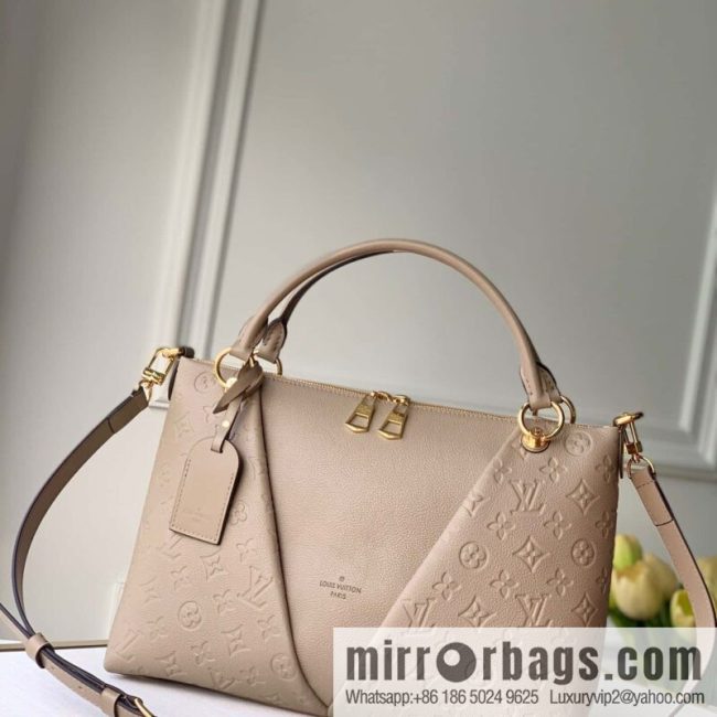 M44422 VTOTE medium handbag