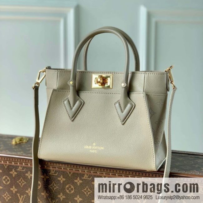 M57729 M57728 ON MY SIDE Small Handbag
