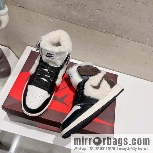 🐰🐰[Couple] Top version 🌈🌈🌈 Nike Nike WMNS Air Jordan 1 Mid \"Light Bone\" AJ1 Jordan generation Chinese help classic retro culture leisure sports basketball shoes