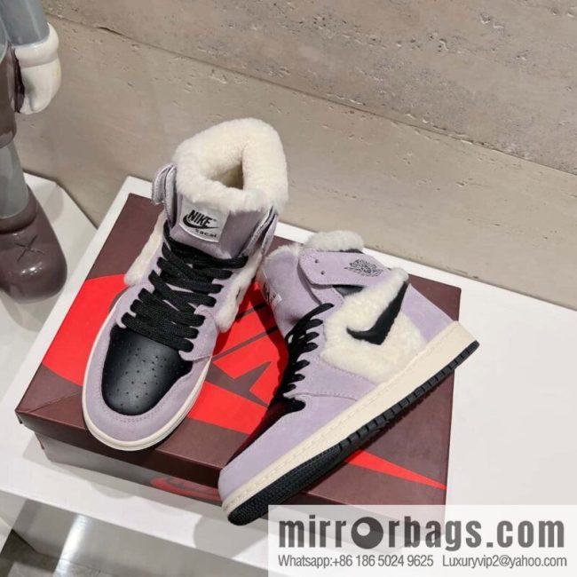 🐰🐰[Couple] Top version 🌈🌈🌈 Nike Nike WMNS Air Jordan 1 Mid \"Light Bone\" AJ1 Jordan generation Chinese help classic retro culture leisure sports basketball shoes
