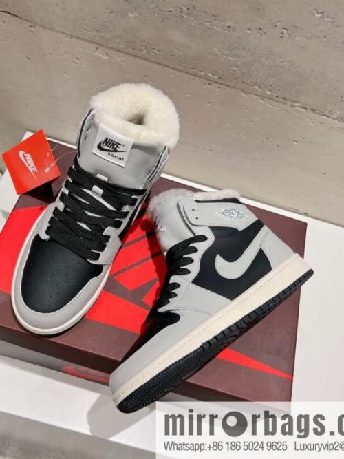 🐰🐰[Couple] Top version 🌈🌈🌈 Nike Nike WMNS Air Jordan 1 Mid \"Light Bone\" AJ1 Jordan generation Chinese help classic retro culture leisure sports basketball shoes