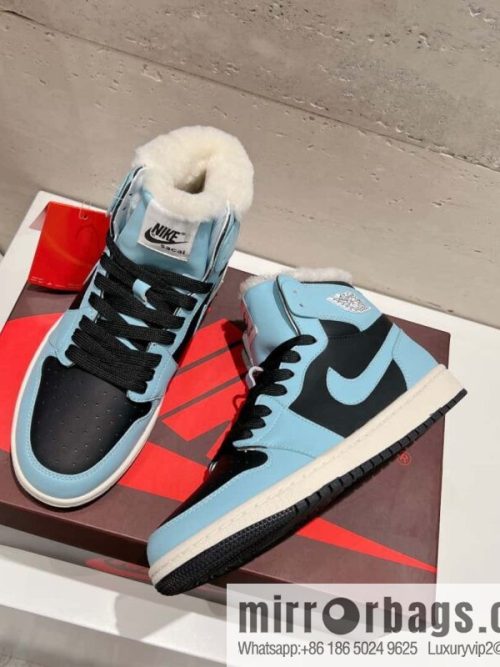 🐰🐰[Couple] Top version 🌈🌈🌈 Nike Nike WMNS Air Jordan 1 Mid \"Light Bone\" AJ1 Jordan generation Chinese help classic retro culture leisure sports basketball shoes