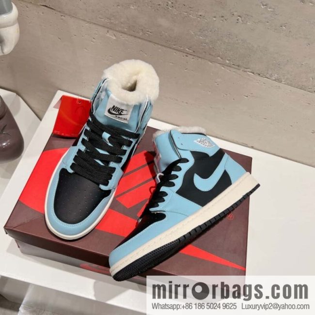 🐰🐰[Couple] Top version 🌈🌈🌈 Nike Nike WMNS Air Jordan 1 Mid \"Light Bone\" AJ1 Jordan generation Chinese help classic retro culture leisure sports basketball shoes
