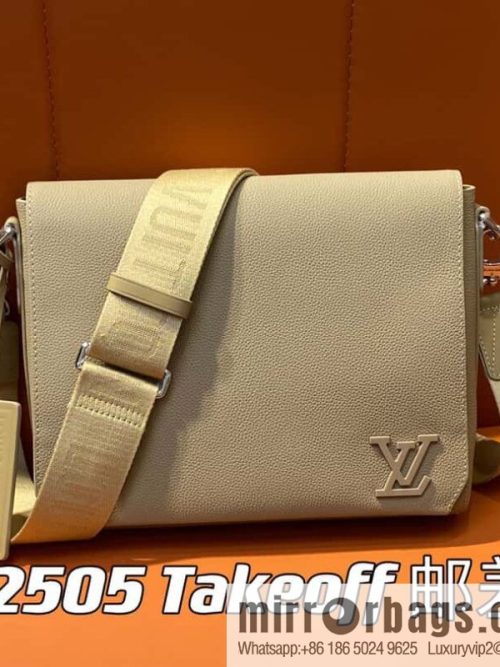 [Original order boutique] M22505 apricot, full leather men\'s bag messenger bag series Takeoff messenger bag