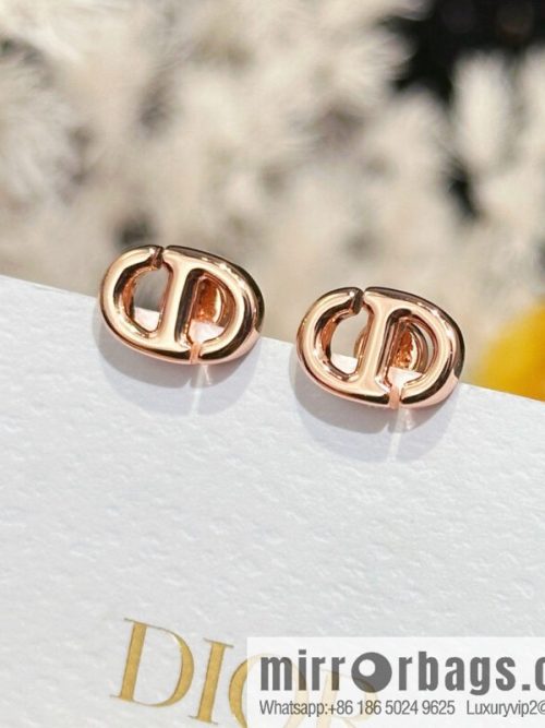 New ☑️ DIOR rose gold CD stud earrings