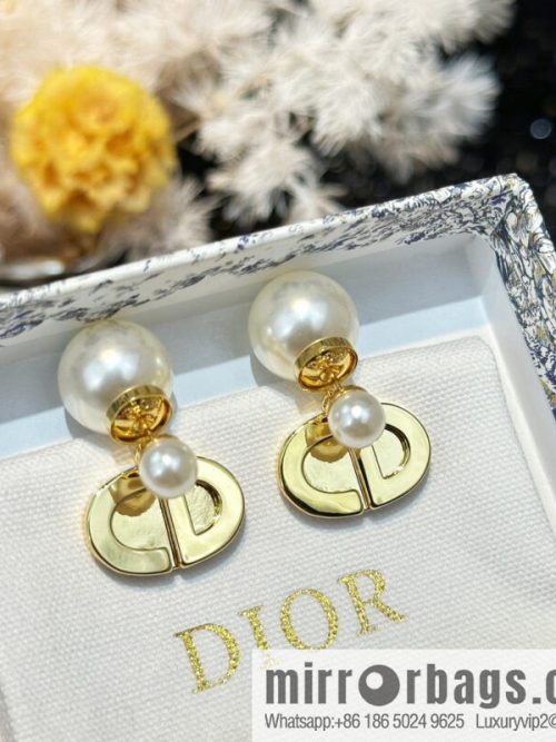 New ☑️ DIOR gold CD size pearl stud earrings