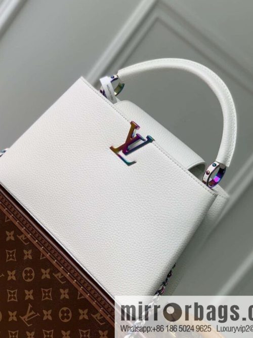M22055 CAPUCINES medium handbag