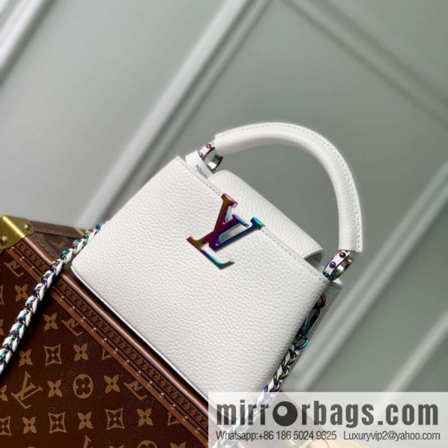 M22054 CAPUCINES BB handbag