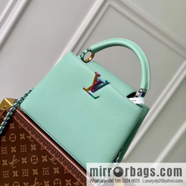 M22055 CAPUCINES small handbag