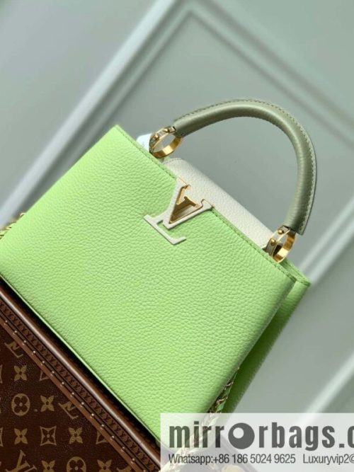 M21689 green with white M22055 CAPUCINES small handbag