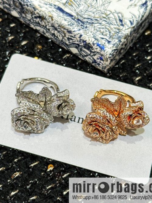 New ☑️ DIOR Dior full diamond double rose ring