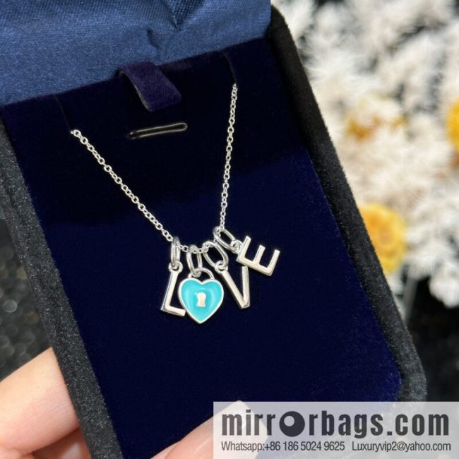 ☀Tiffany & Co. Tiffany LOVE Letter Blue Love Peach Heart Necklace
