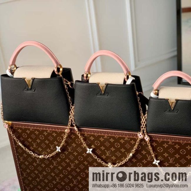 M22375 black small, this Capucines small handbag.