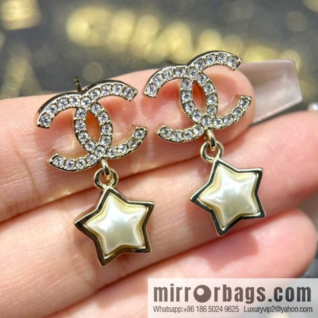 ☀️New ☑️ chanel c2 double c pentagram ⭐ star stud earrings ☀️