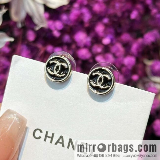 ☀️New ☑️ chanel c1 double c round stud earrings ☀️