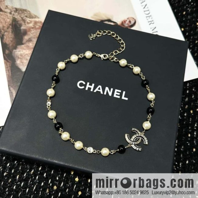 ☀️New ☑️ Chanel Double C Black Diamond Square Diamond Letter Necklace ☀️