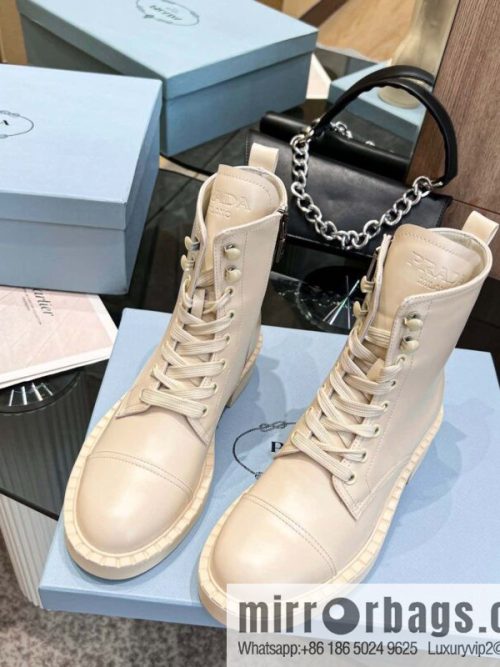 🐰🐰Top 🔝 2022SSS launched Prada boots series 🌲🌲 1 💥 PRADA early autumn and winter catwalk Internet celebrity with the same style
