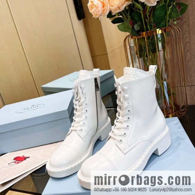 🐰🐰Top 🔝 2022SSS launched Prada boots series 🌲🌲 1 💥 PRADA early autumn and winter catwalk Internet celebrity with the same style