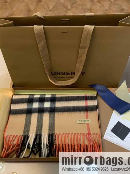 Burberry Burberry Scottish Worsted Cashmere Scarf