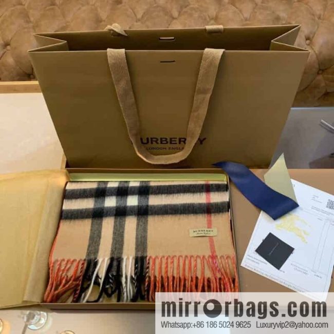 Burberry Burberry Scottish Worsted Cashmere Scarf